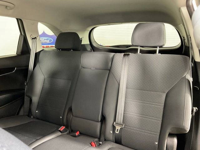 Used 2019 Kia Sorento S image 16