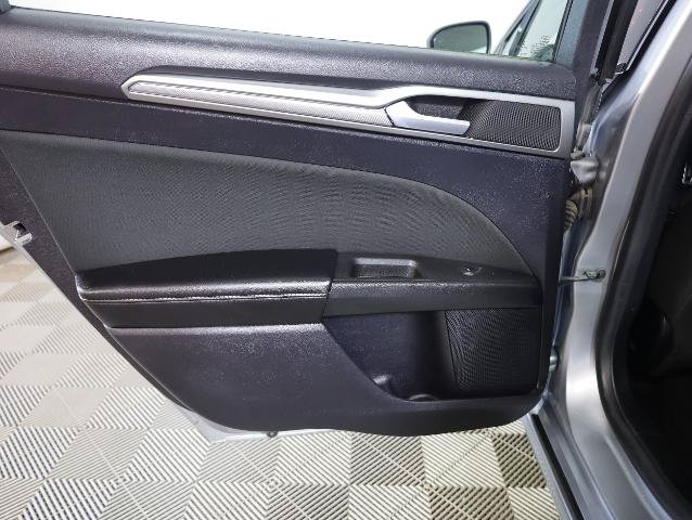 Certified 2020 Ford Fusion SE FWD image 33
