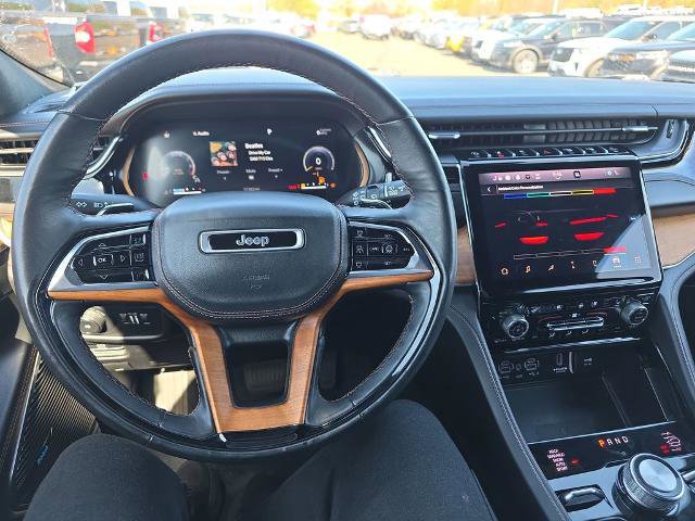 Used 2023 Jeep Grand Cherokee L Summit AWD/4WD image 25