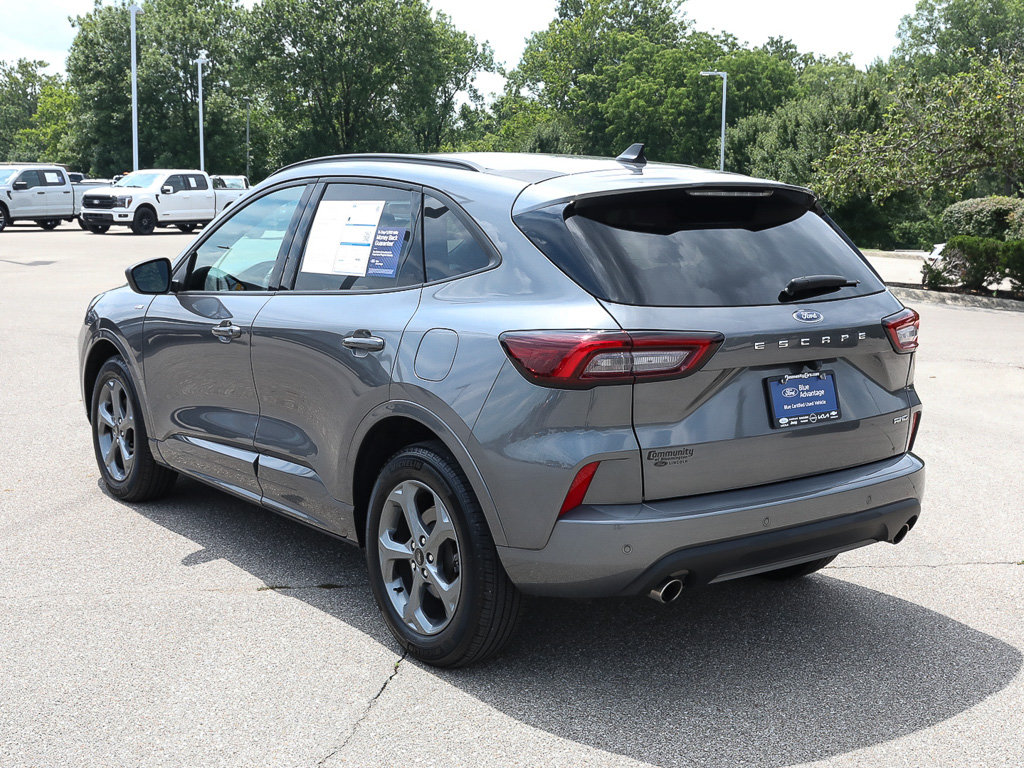 Certified 2024 Ford Escape ST-Line w/ Tech Pack #1 AWD/4WD image 4
