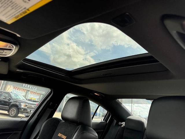 Used 2018 Dodge Charger R/T RWD image 9