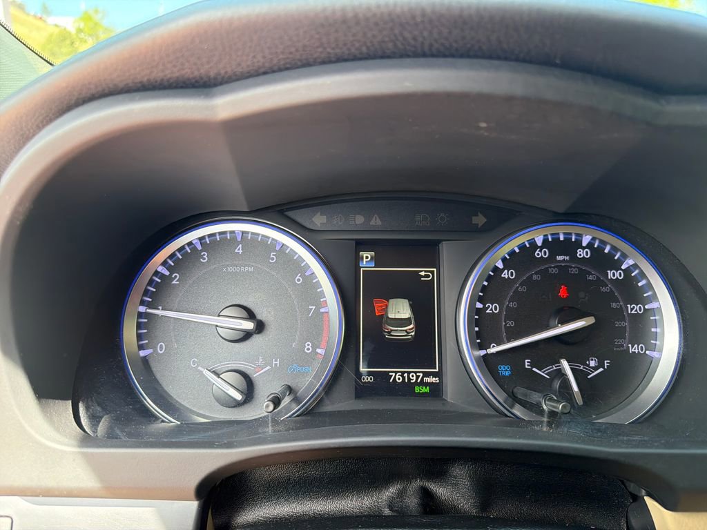 Used 2019 Toyota Highlander XLE AWD/4WD image 15