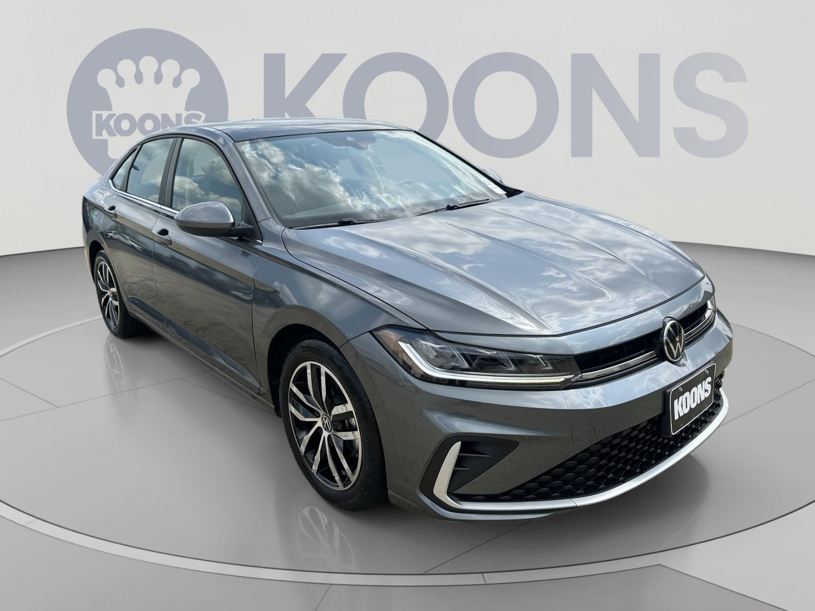 Used 2025 Volkswagen Jetta SE FWD image 18