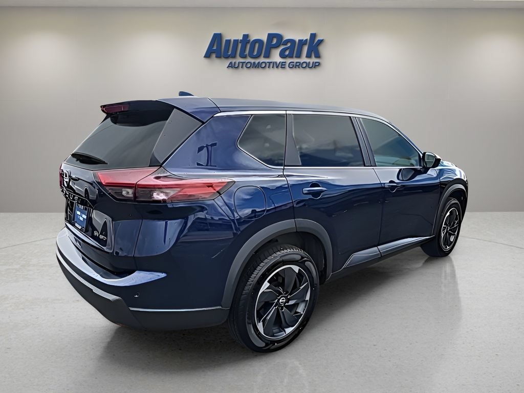 Used 2024 Nissan Rogue SV AWD/4WD image 7