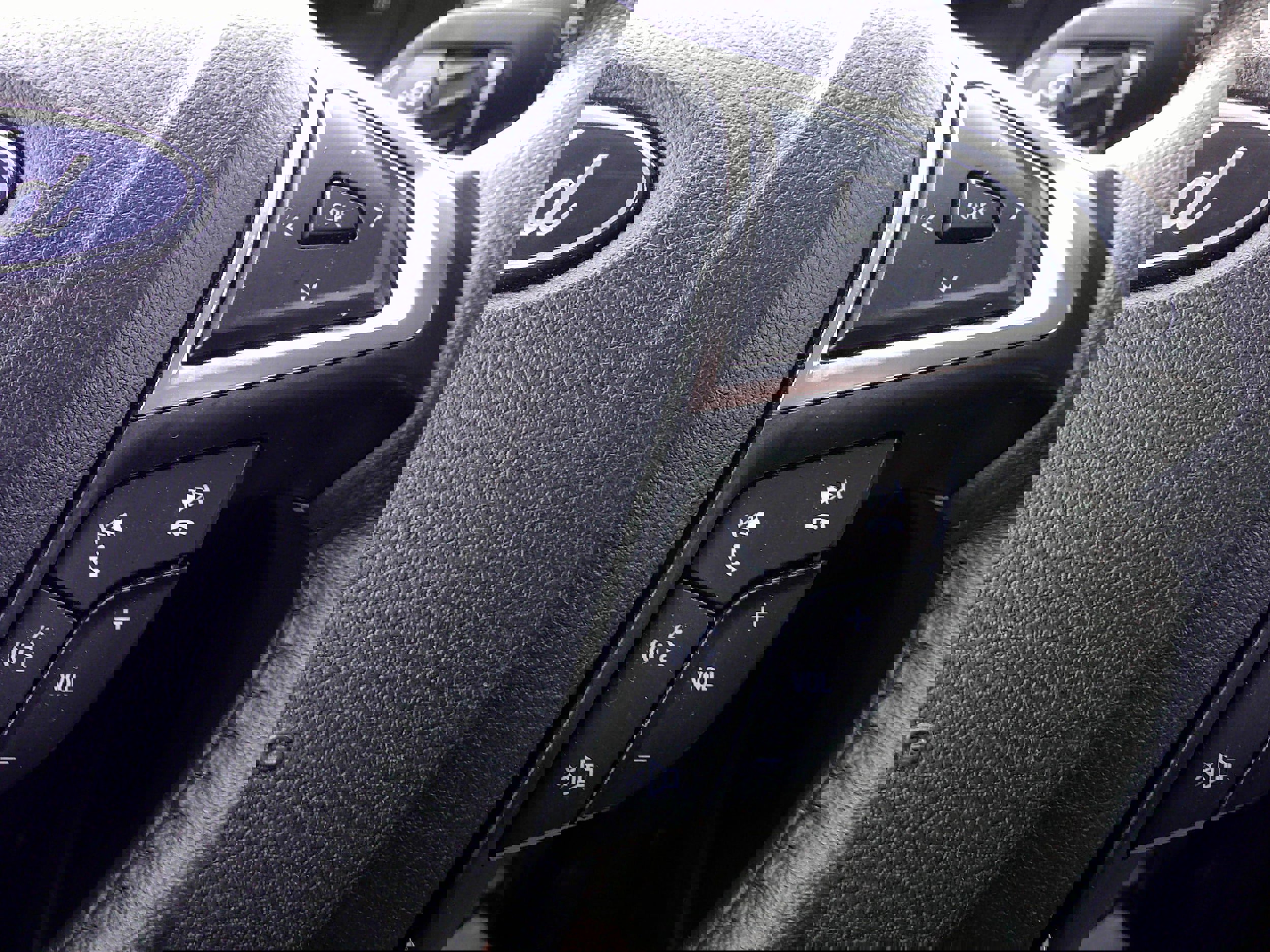 Certified 2024 Ford Edge SEL image 18