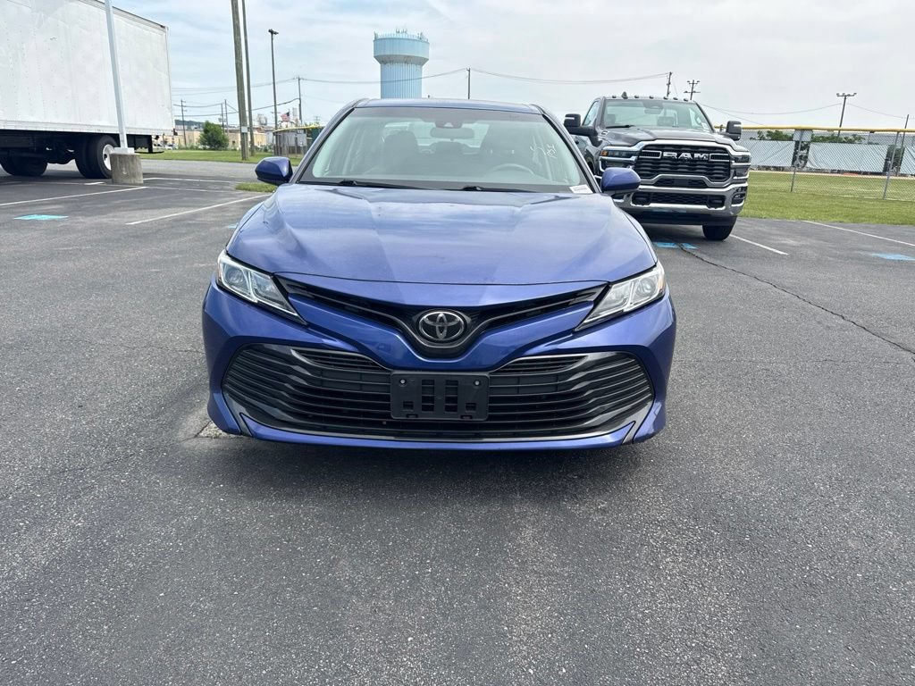 Used 2018 Toyota Camry LE FWD image 8