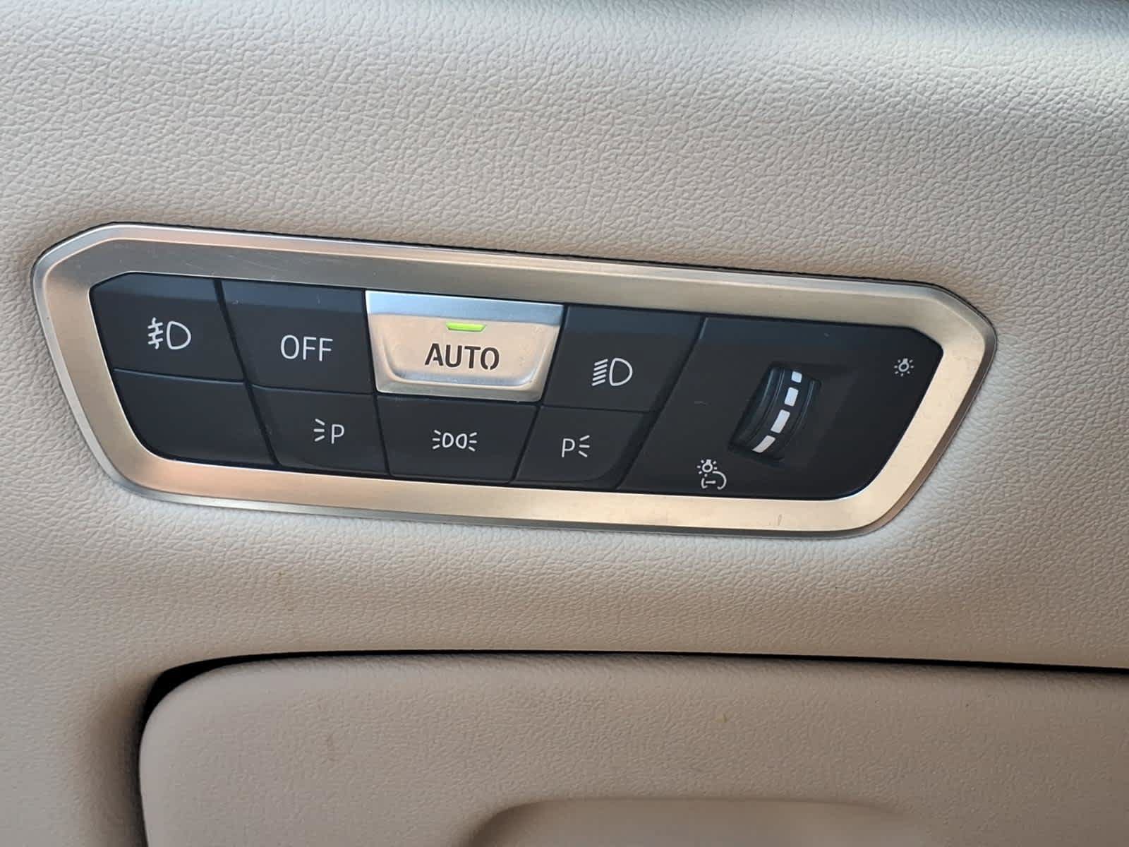 Used 2019 BMW X5 xDrive40i w/ Convenience Package AWD/4WD image 12