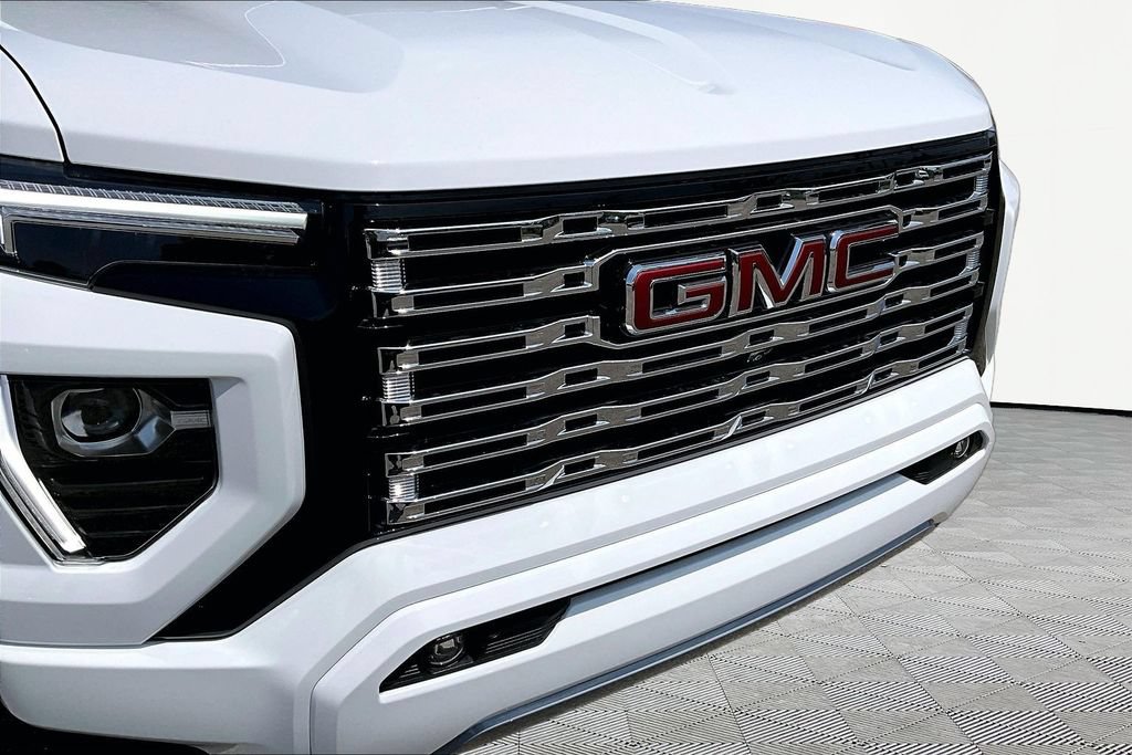 Used 2024 GMC Canyon Denali AWD/4WD image 29