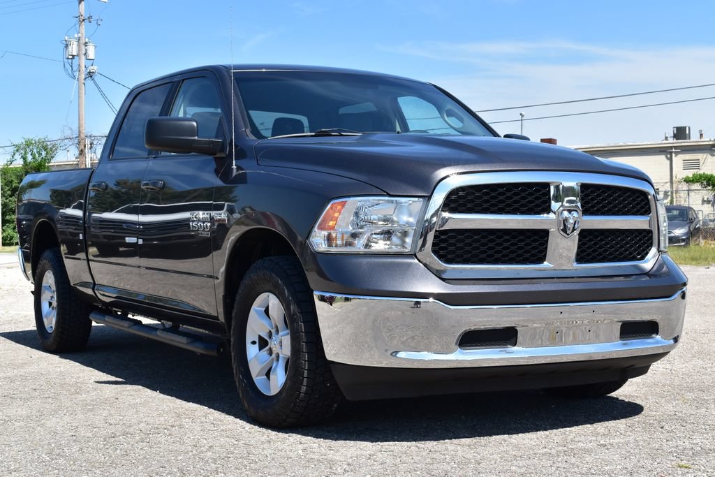 Used 2021 RAM 1500 Classic SLT AWD/4WD image 3