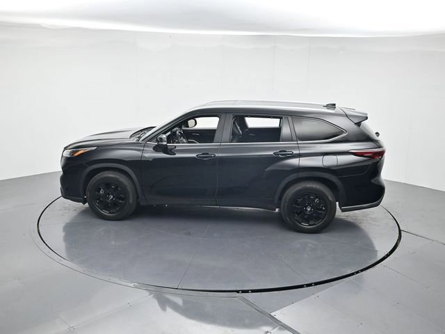 Used 2024 Toyota Highlander XLE FWD image 45