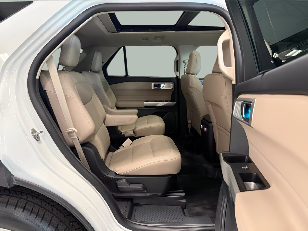 Certified 2023 Ford Explorer Limited w/ Limited Technology Package AWD/4WD image 32