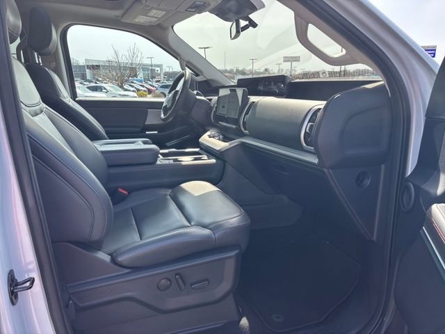 Certified 2025 Ford Expedition Max Active image 9