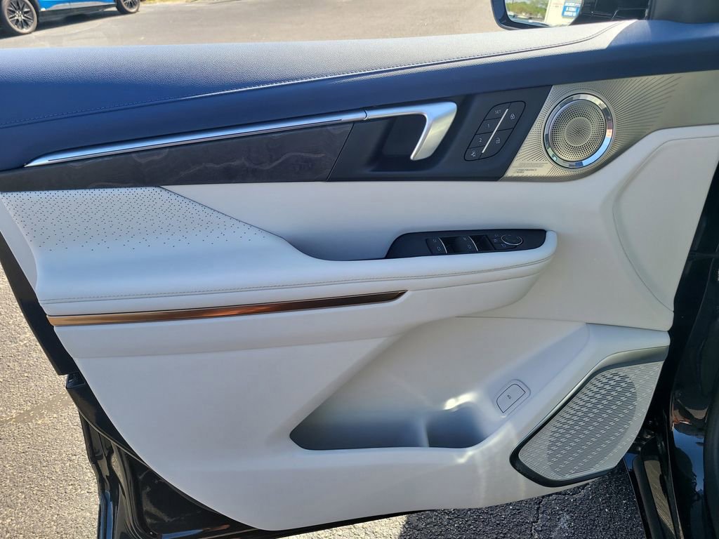 Used 2026 Buick Enclave Avenir w/ Super Cruise Package FWD image 17