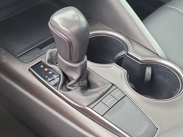 Used 2024 Toyota Camry SE FWD image 25