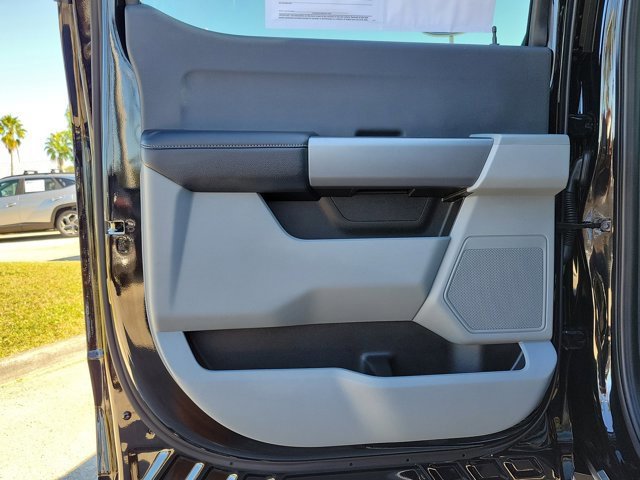 Certified 2025 Ford F450 XLT w/ 360-Degree Camera Package image 16