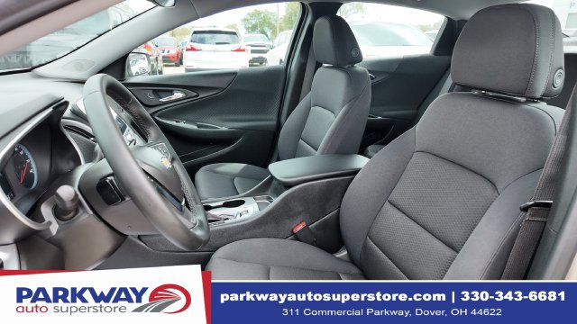 Used 2025 Chevrolet Malibu RS FWD image 11