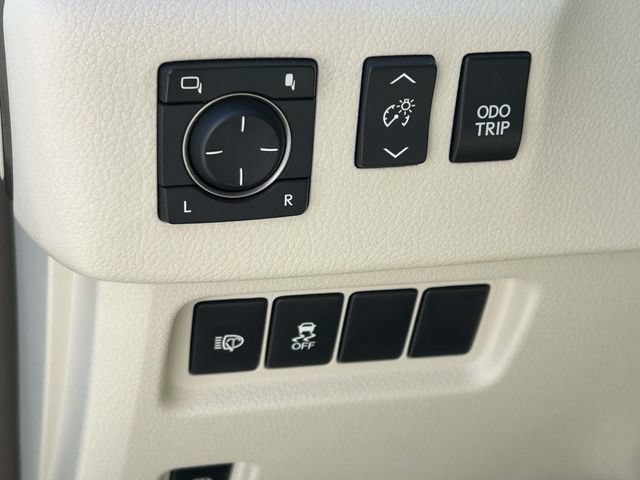 Used 2019 Lexus GX 460 Premium w/ Premium Package AWD/4WD image 17