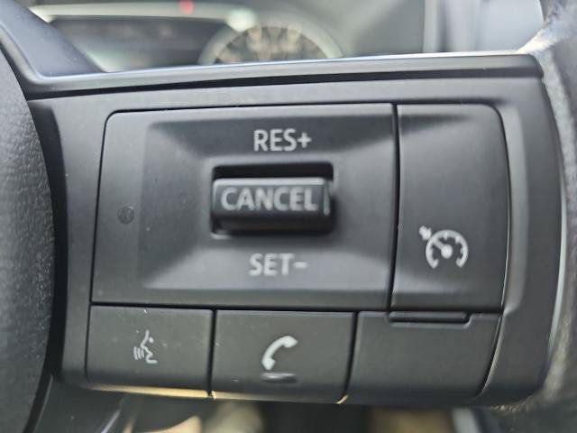 Used 2024 Nissan Rogue S AWD/4WD image 17