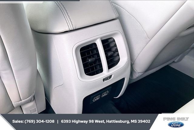 Used 2021 Jeep Cherokee Latitude Plus w/ Mopar Interior Package image 23