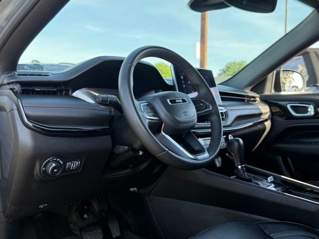 Used 2023 Jeep Compass Trailhawk AWD/4WD image 12