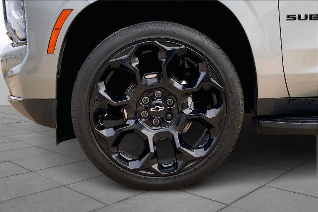 Used 2025 Chevrolet Suburban RST w/ Comfort Package image 12