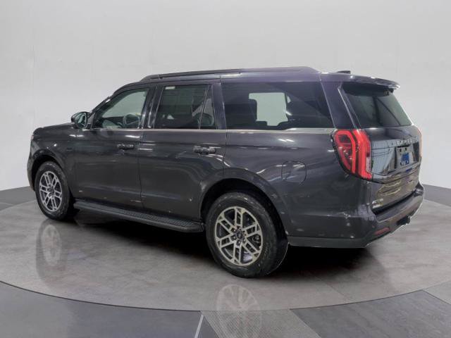Certified 2025 Ford Expedition Active AWD/4WD image 3