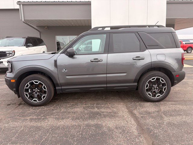 Certified 2025 Ford Bronco Sport Outer Banks w/ Outer Banks Tech Package+ AWD/4WD image 2