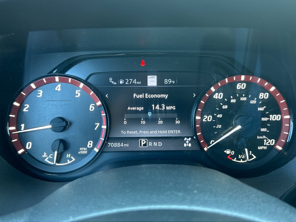 Used 2021 Nissan Titan PRO-4X w/ Pro-4x Convenience Package AWD/4WD image 10