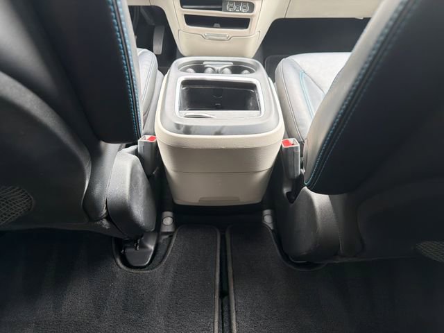 Used 2021 Chrysler Pacifica Touring-L AWD/4WD image 22