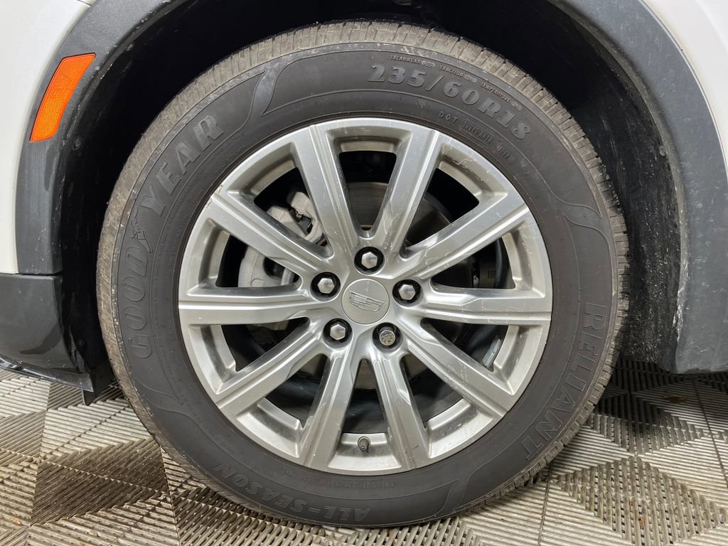 Used 2020 Cadillac XT4 Premium Luxury image 16