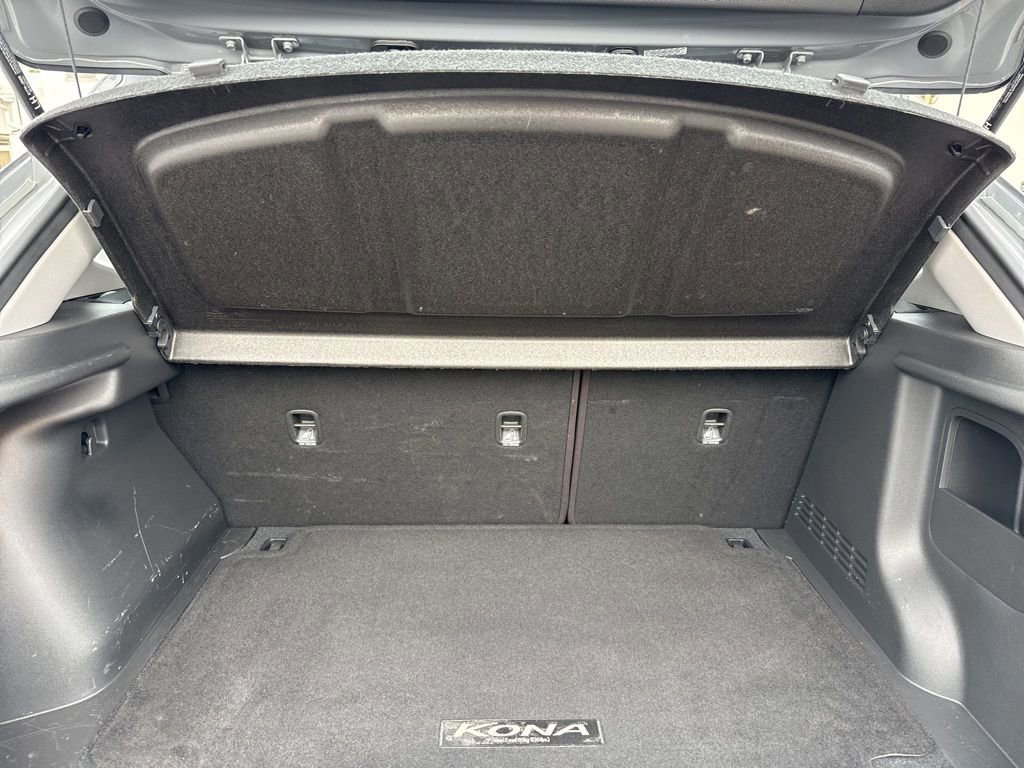 Used 2023 Hyundai Kona SE image 12