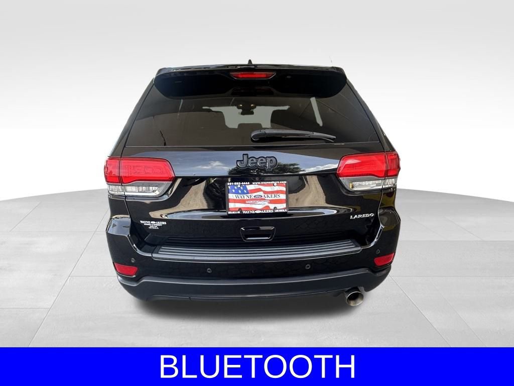 Used 2019 Jeep Grand Cherokee Laredo image 4