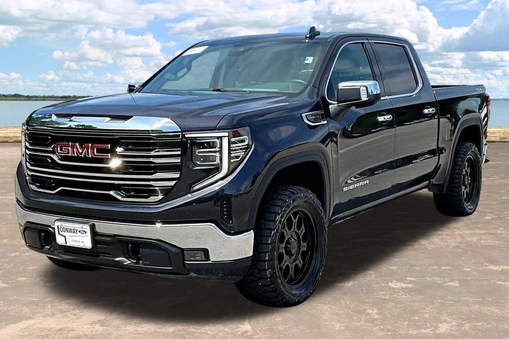Used 2025 GMC Sierra 1500 SLT AWD/4WD image 4