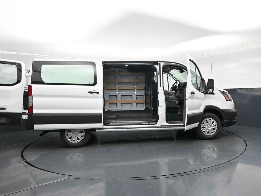 Certified 2025 Ford Transit 250 Low Roof w/ Exterior Upgrade Package RWD image 5