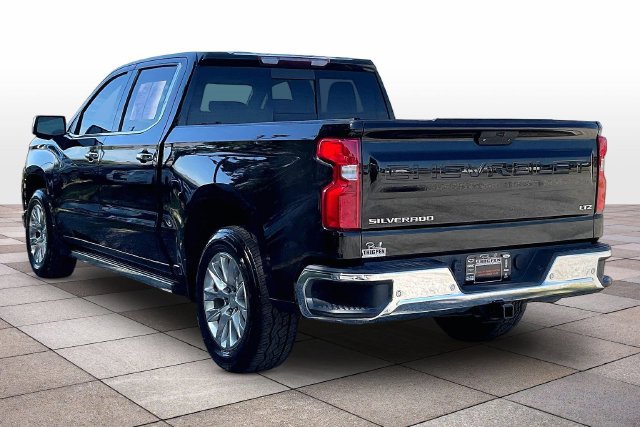 Used 2022 Chevrolet Silverado 1500 LTZ RWD image 2