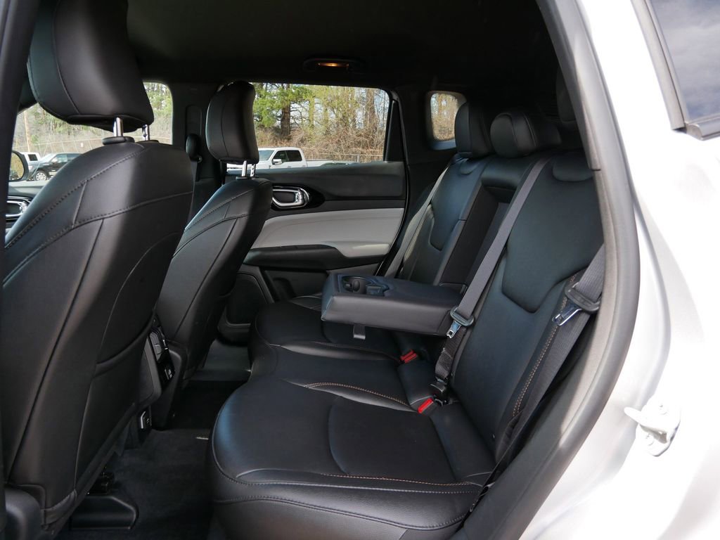 Used 2024 Jeep Compass Limited AWD/4WD image 11