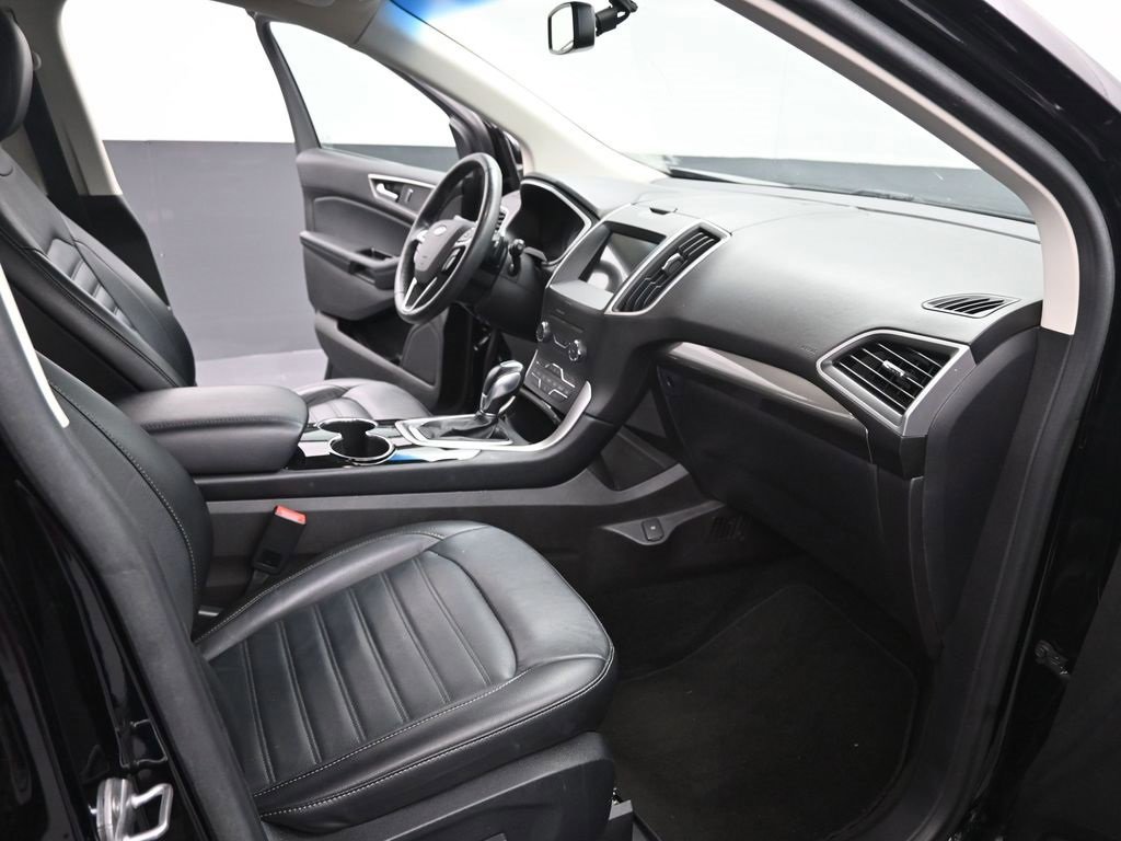 Certified 2017 Ford Edge SEL w/ Equipment Group 201A image 28