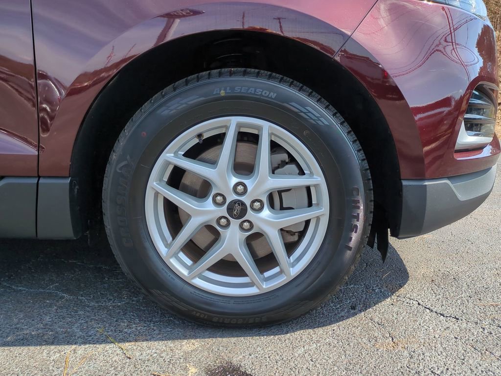 Certified 2024 Ford Edge SEL image 11