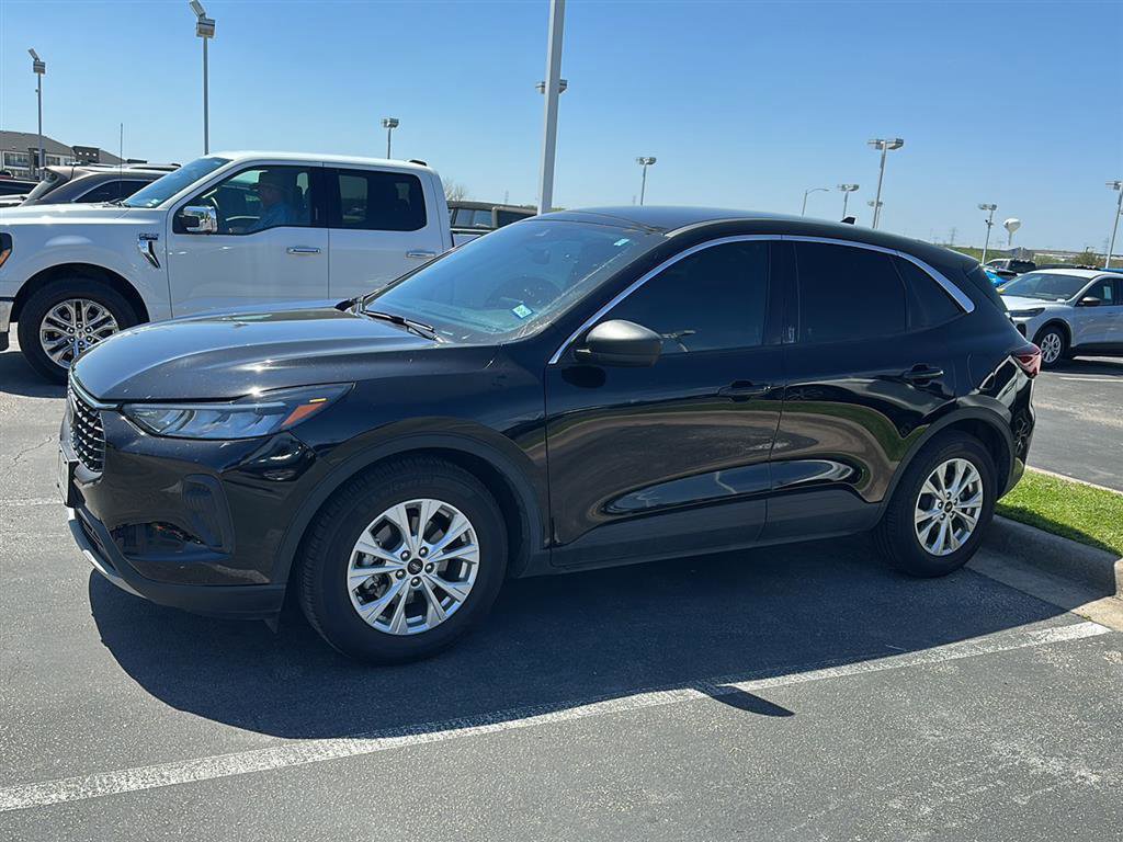 Certified 2023 Ford Escape Active image 9