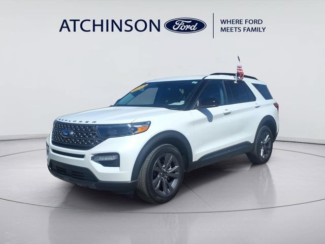 Certified 2024 Ford Explorer XLT w/ Equipment Group 202A AWD/4WD image 1