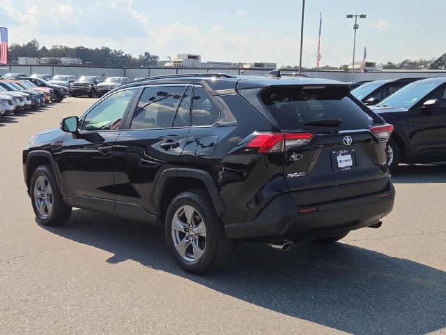 Used 2024 Toyota RAV4 XLE FWD image 6