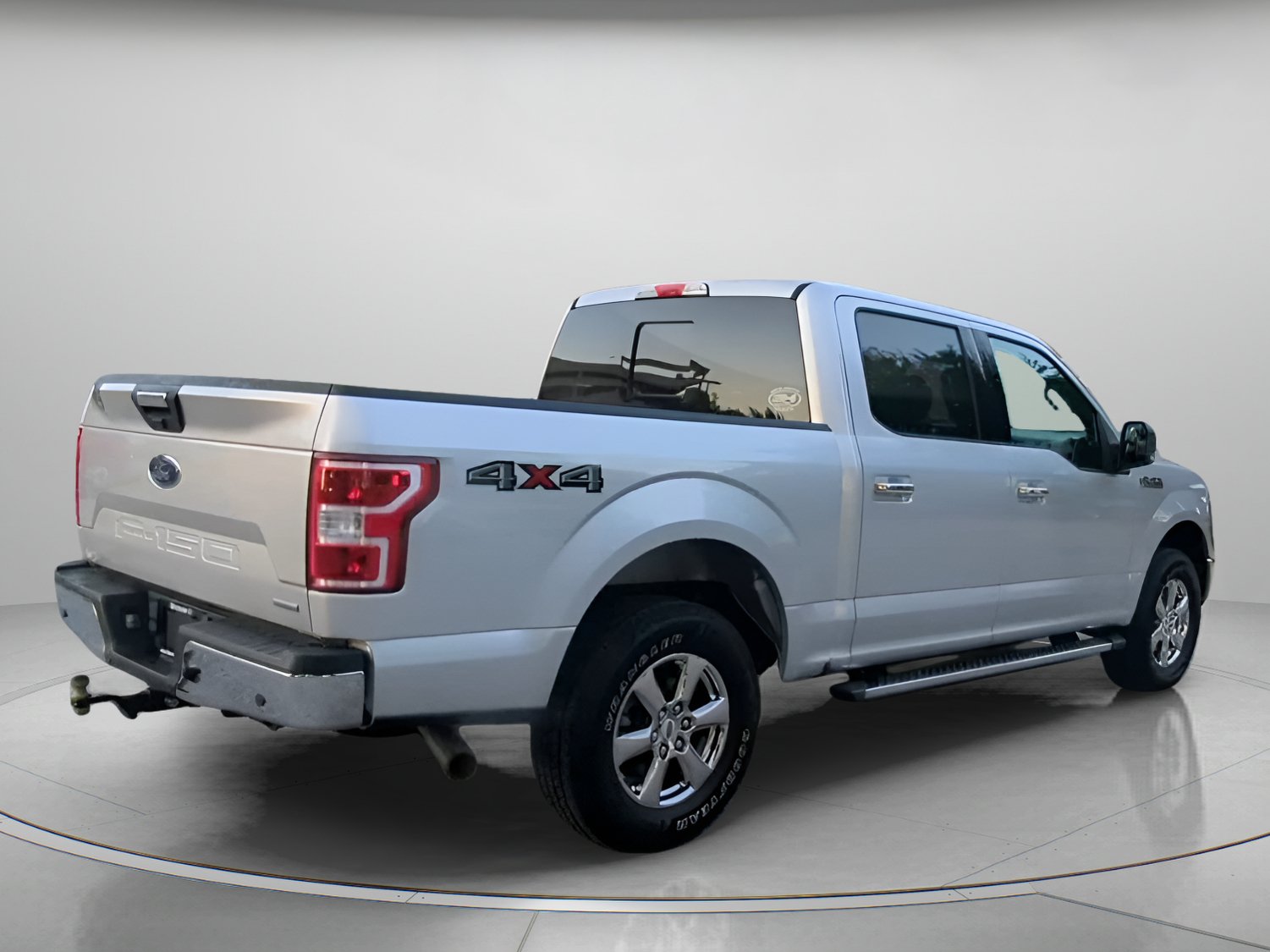 Certified 2019 Ford F150 XLT w/ Equipment Group 302A Luxury AWD/4WD image 28