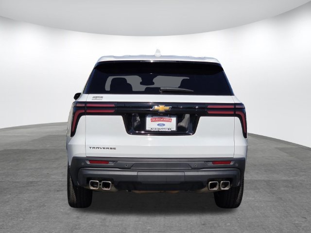 Used 2024 Chevrolet Traverse LS FWD image 5
