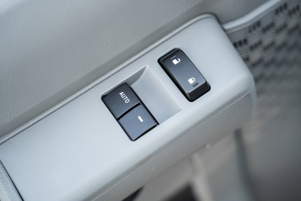 Certified 2023 Ford E-450 and Econoline 450 Super Duty w/ Power Windows & Locks Group RWD image 33