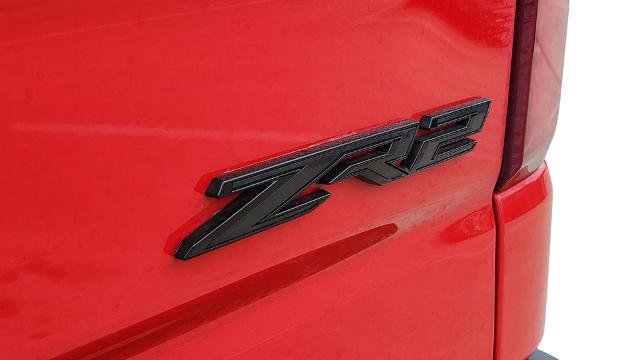 Used 2026 Chevrolet Silverado 1500 ZR2 w/ Dark Appearance Package image 39