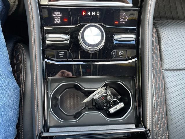 Used 2024 Jeep Grand Cherokee L Summit AWD/4WD image 29