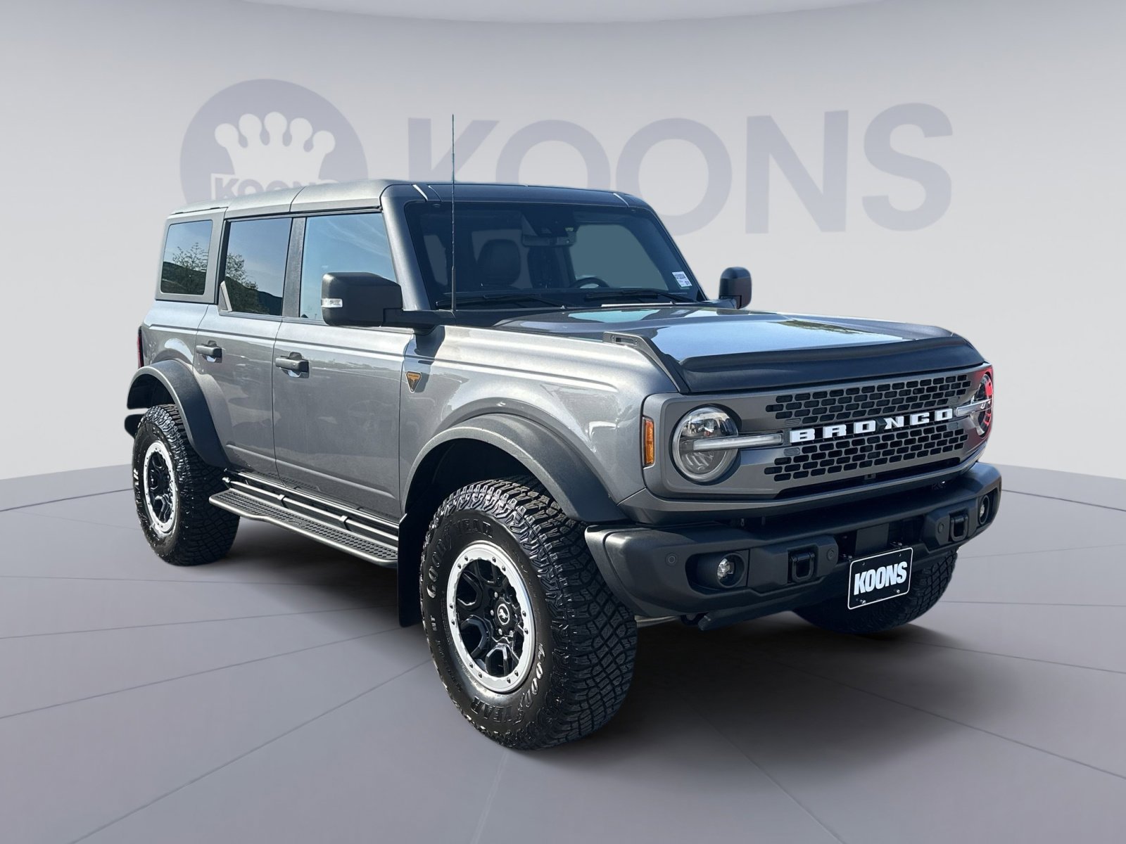 Certified 2023 Ford Bronco Badlands AWD/4WD image 2