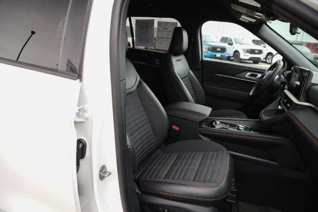 Certified 2025 Ford Explorer ST-Line image 37