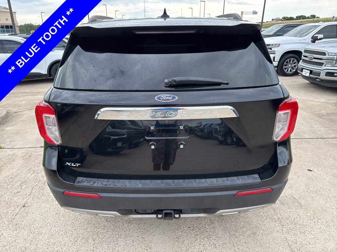 Certified 2022 Ford Explorer XLT w/ Equipment Group 202A RWD image 9