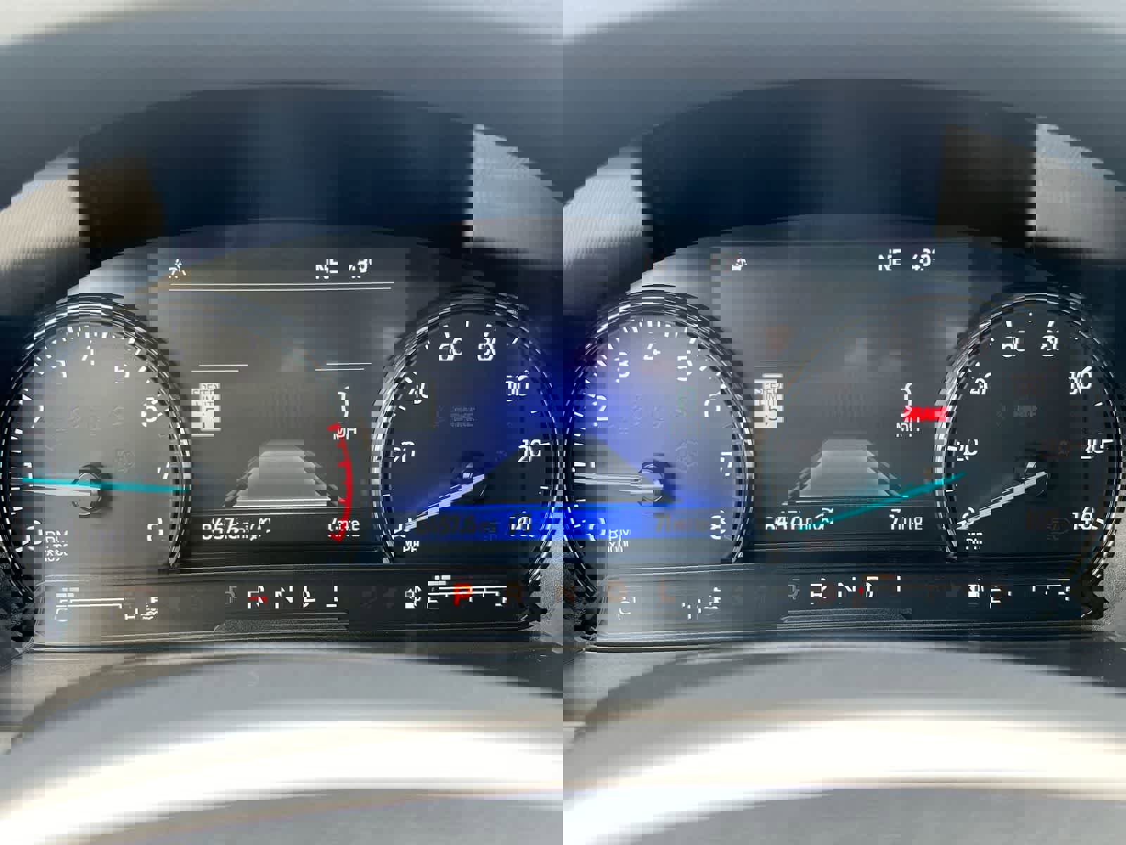 Certified 2024 Ford Explorer XLT w/ Equipment Group 202A image 33